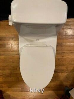 Toto One Piece Toilet (BEST OFFER, PLEASE BID) Carlyle is the style